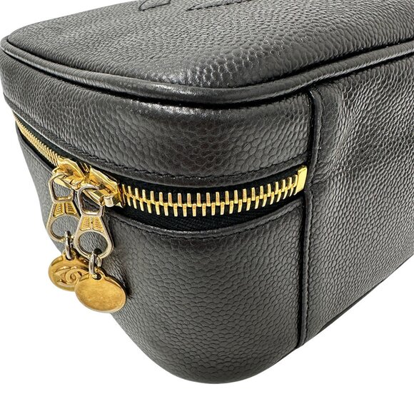 CHANEL Black Leather Vanity Bag - Picture 4 of 12
